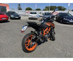 KTM 125 Duke 0,1 Duke 125,Velmi pěkný, koup v CZ, v Záruce - 5