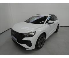 Audi Q3 S tronic DSG Zlevněno o 22 000 Kč