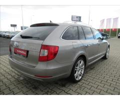 Škoda Superb 2,0 TDI Exclusive 4x4 Combi - 6