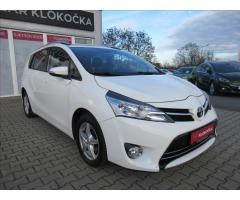 Toyota Verso 1,6 Valvematic Active Combi ČR - 8