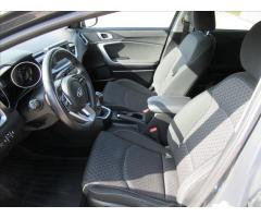 Kia Ceed 1,6 CRDi Exclusive Combi - 9