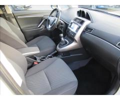 Toyota Verso 1,6 Valvematic Active Combi ČR - 12