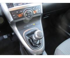 Toyota Verso 1,6 Valvematic Active Combi ČR - 17