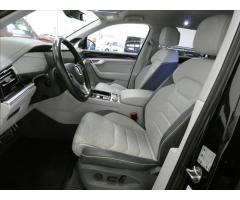 Volkswagen Touareg 4,0 TDI R-Line - 19