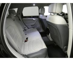 Volkswagen Touareg 4,0 TDI R-Line - 22