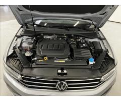 Volkswagen Passat 2,0 TDI Elegenace  Combi 7DSG - 25