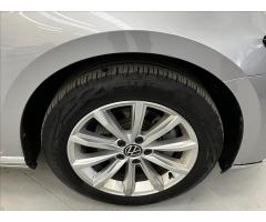 Volkswagen Passat 2,0 TDI Elegance  Combi 7DSG - 26