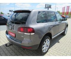 Volkswagen Touareg 3,0 TDI V6  6AT 4Motion - 6