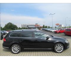 Volkswagen Passat 2,0 TDI Highline 6DSG - 7