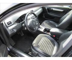 Volkswagen Passat 2,0 TDI Highline 6DSG - 10