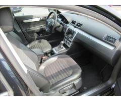 Volkswagen Passat 2,0 TDI Highline 6DSG - 13