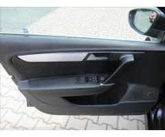 Volkswagen Passat 2,0 TDI Highline 6DSG - 18