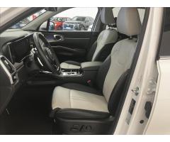 Kia Sorento 2,2 CRDi  8DCT 4x4 - 17