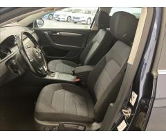 Volkswagen Passat 2,0 TDI Comfortline - 14