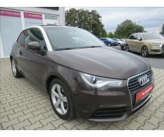 Audi A1 1,2 TFSI Attraction - 8