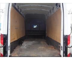 Ford Transit 2,2 TDCI  L4 JUMBO 7 MÍST KLIMA - 17