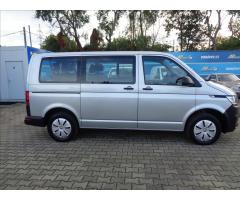 Volkswagen Transporter 2,0 TDI  L1H1 9MÍST BUS KLIMA - 9