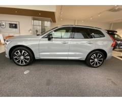 Volvo XC60 PLUS B4 AWD DARK - 2