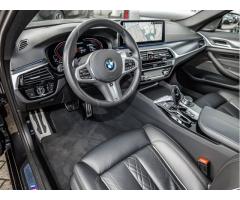 BMW Řada 5 M550i xDrive  06/2023 - 3