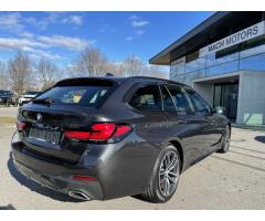 BMW Řada 5 540i xDrive Touring 08/2023 M - 3