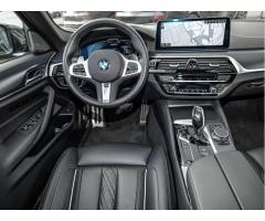 BMW Řada 5 M550i xDrive  06/2023 - 4