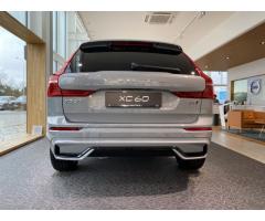 Volvo XC60 PLUS B4 AWD DARK - 4