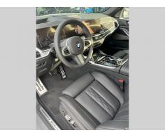 BMW X7 40d, nezávislé, aktivní řízení - 9