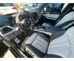 BMW X7 40d,Nezávislé,Masáže,Tažné - 9