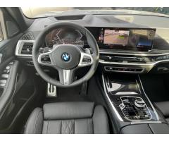 BMW X7 40d, nezávislé, aktivní řízení - 10