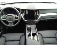 Volvo XC60 B5 AWD PlusDark, REZERVACE - 10