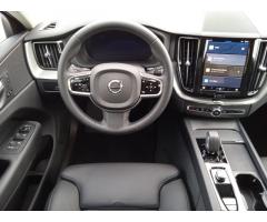 Volvo XC60 B5 AWD Plus Dark, záruka - 11