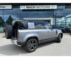 Land Rover Defender 110 D300 SE - 31