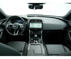 Jaguar XE D200 R-Dynamic Black - 10