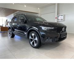 Volvo XC40 PLUS B4 BLIS,PILOT Assist,H/K - 1