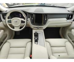 Volvo XC60 B4 AWD Plus, záruka - 12