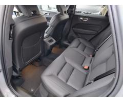 Volvo XC60 B4 AWD Plus, záruka, LED, BLIS - 9