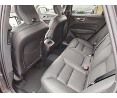 Volvo XC60 B4 AWD, záruka, - 11