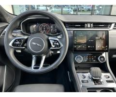 Jaguar F-Pace D300 R-Dynamic HSE SKLADEM - 32