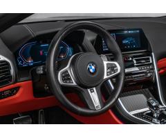 BMW Řada 8 4.4 M850i xDrive AT Cabrio - 16