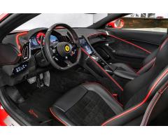 Ferrari Roma Roma V8 Magneride, karbon/LEDs - 13