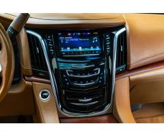 Cadillac Escalade 6,2 PLATINUM, Max výbava - 16