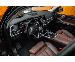 BMW X7 BR xDrive 30d, H/K, PANO, MASÁ - 15