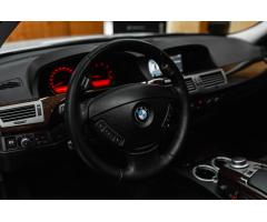 BMW Řada 7 740i, Soft Close - 23