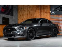 Ford Mustang Fastback 5.0 V8 GT, KAMERA - 1