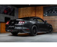 Ford Mustang Fastback 5.0 V8 GT, KAMERA - 19