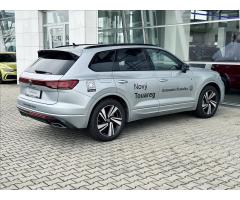 Volkswagen Touareg 3,0 TDI 4M R-line - 9