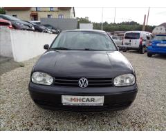 Volkswagen Golf IV 1.6i16V - 2