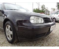 Volkswagen Golf IV 1.6i16V - 11