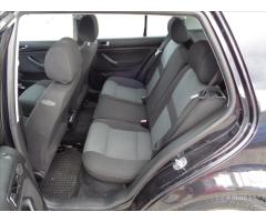 Volkswagen Golf IV 1.6i16V - 20