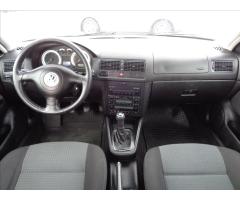 Volkswagen Golf IV 1.6i16V - 31